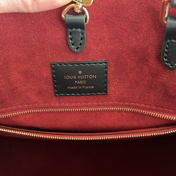 NEW Louis Vuitton OnTheGo MM - Picture 7 of 11